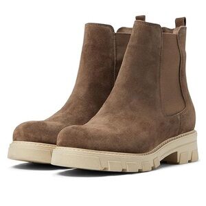 La Canadienne Ashley Boots in Stone Oiled Suede